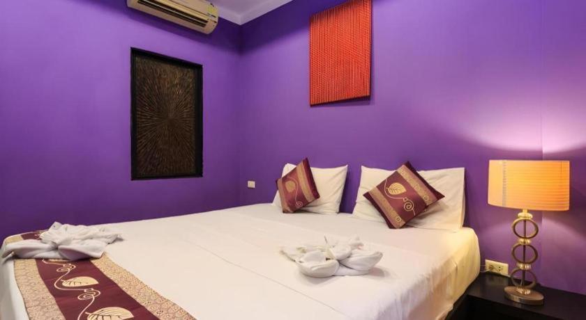Long Beach Hotel Patong Exterior photo
